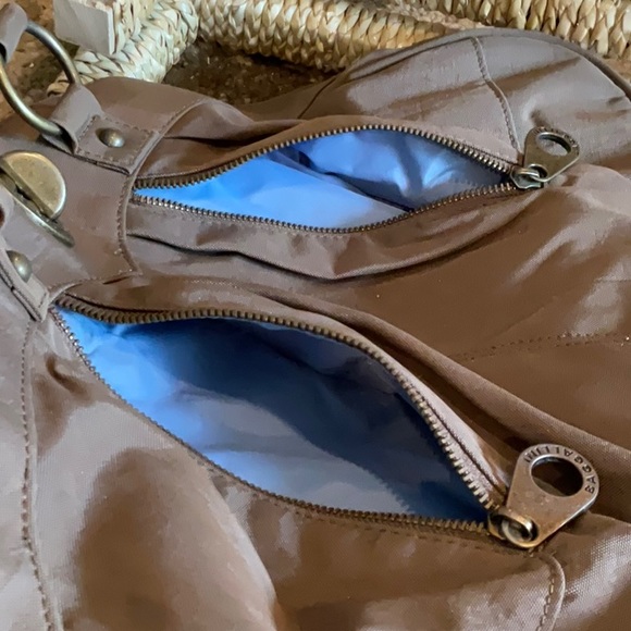 Baggallini hand bag - Picture 9 of 10